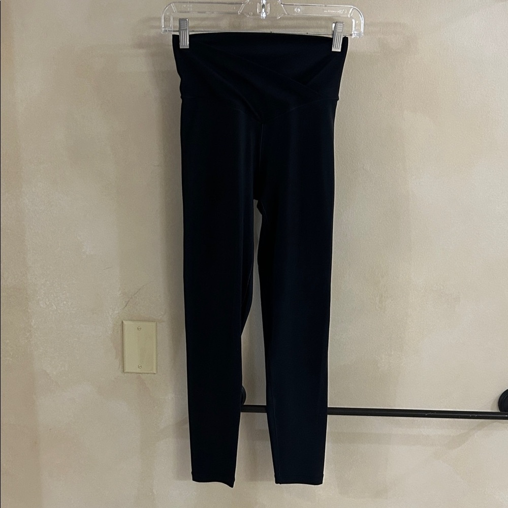Offline by Aerie Black 7/8 Leggings.Size Medium